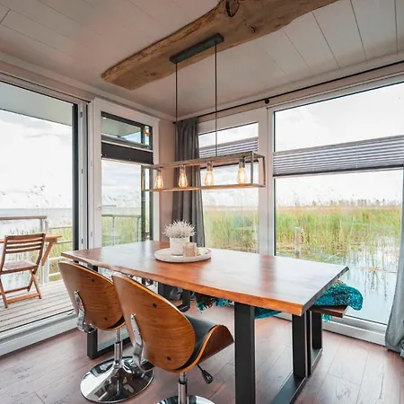 Hafenresort _ Hausboot Silv 보트호텔